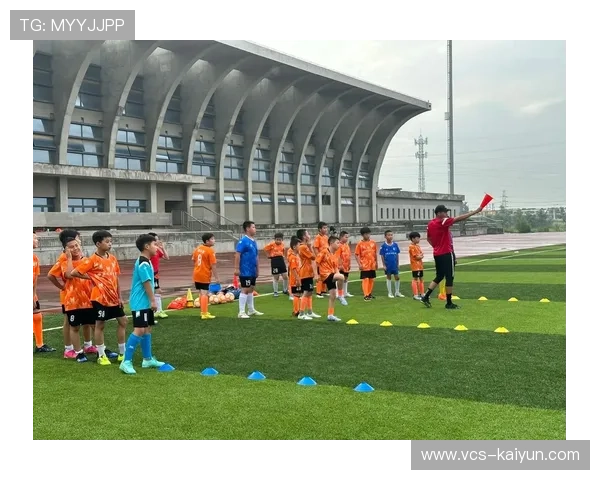 萨尔茨堡红牛青训学院理念：足球之外拓宽学员人生路径